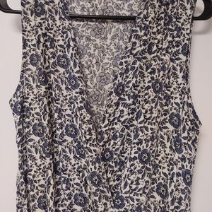 SPLENDID Surplice Front Floral Romper ~ S
